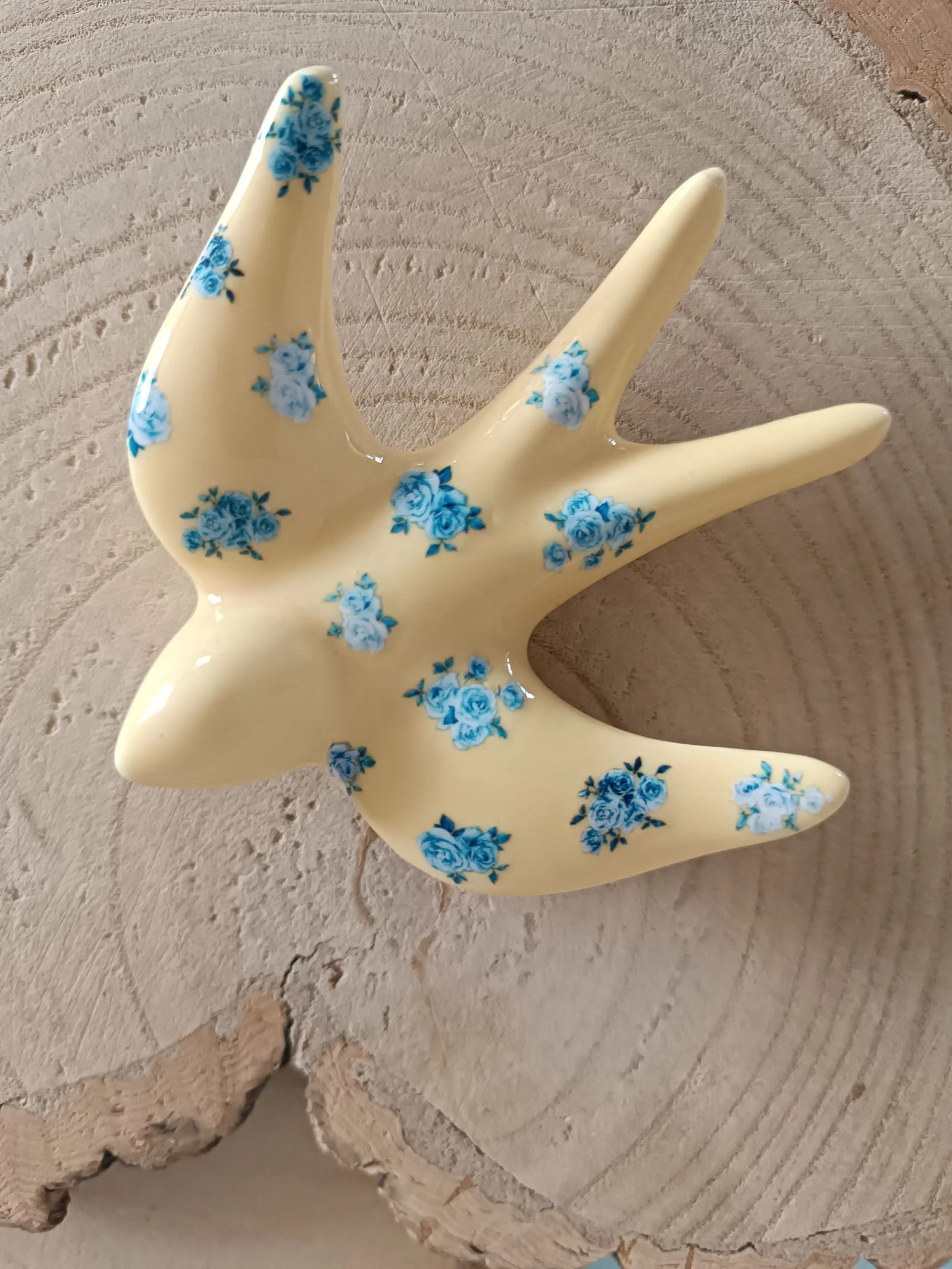 Hand-decorated ceramic swallow – photo 2